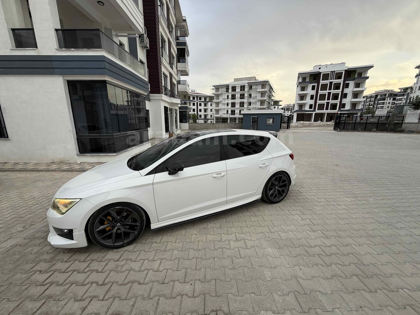 Sahibinden Seat Leon 1.4 TSI FR 2016 Model Diyarbakır 160.000 km Beyaz 4
