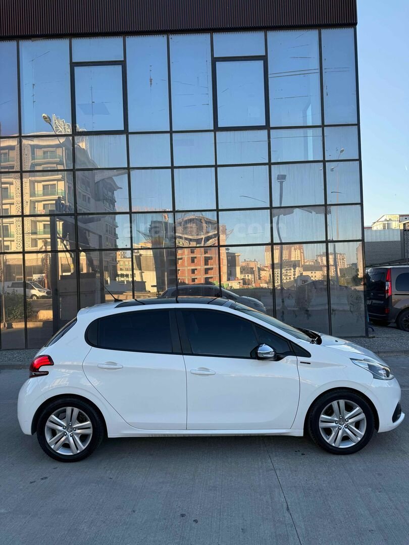 Sahibinden Peugeot 208 1.5 BlueHDi Signature 2019 Model 4