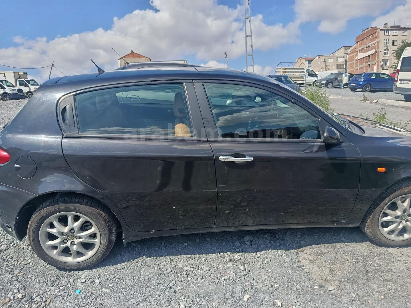 Sahibinden Alfa Romeo 147 1.6 TS Distinctive 2004 Model İstanbul 245.000 km Siyah 2
