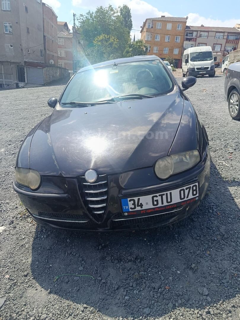 Sahibinden Alfa Romeo 147 1.6 TS Distinctive 2004 Model İstanbul 245.000 km Siyah 4