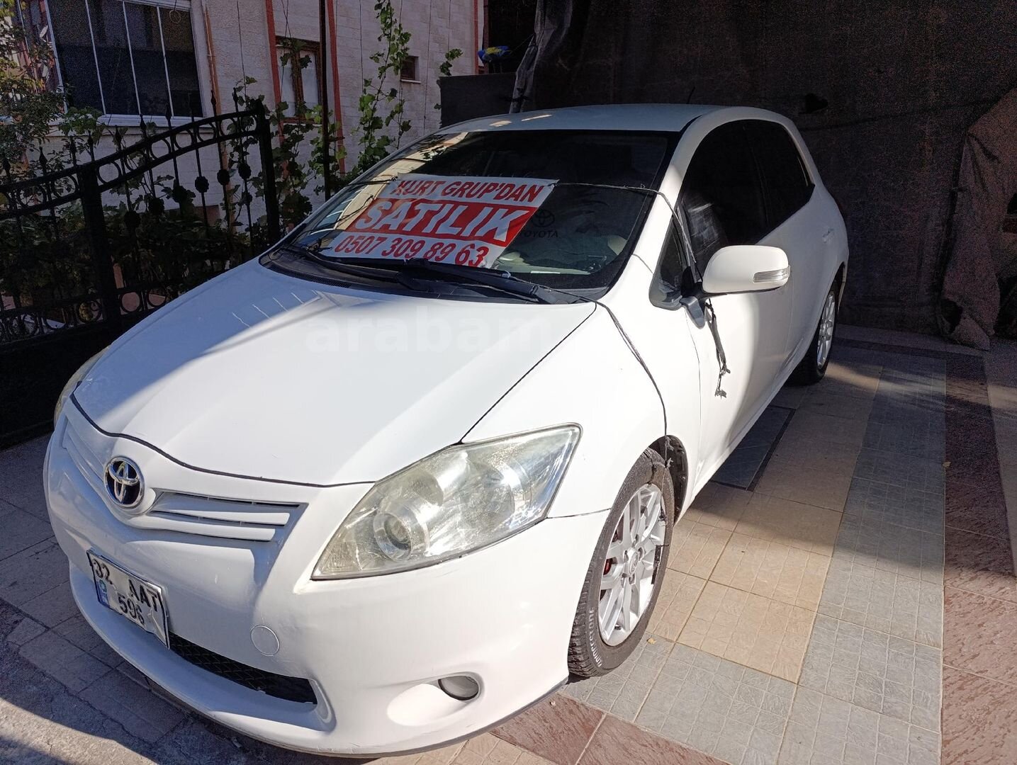 Galeriden Toyota Auris 1.4 D-4D Comfort Extra 2011 Model Isparta 170.000 km Beyaz 2