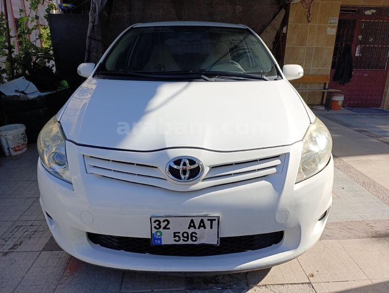 Galeriden Toyota Auris 1.4 D-4D Comfort Extra 2011 Model Isparta 170.000 km Beyaz