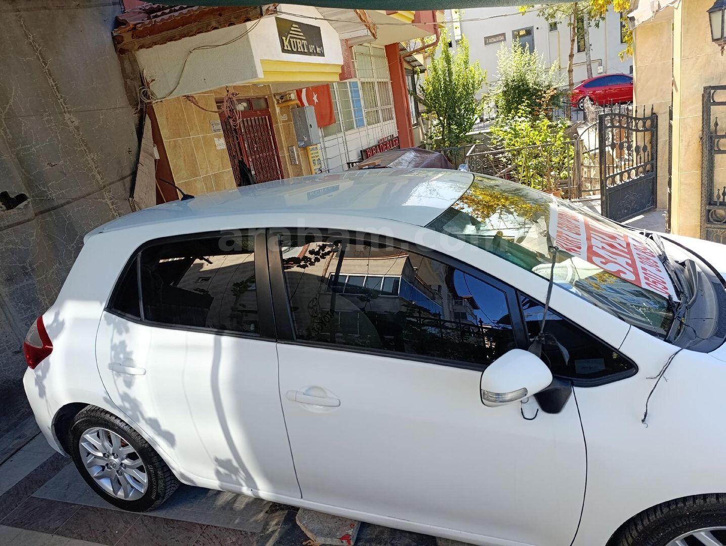 Galeriden Toyota Auris 1.4 D-4D Comfort Extra 2011 Model Isparta 170.000 km Beyaz 7