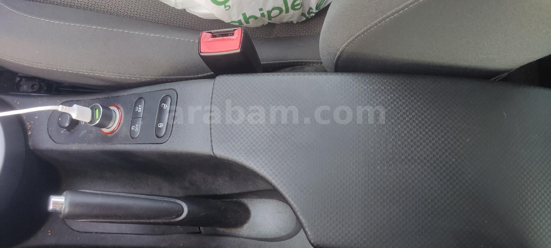Sahibinden Seat Altea 1.6 TDI Style XL 2013 Model 233.000 km Beyaz 4