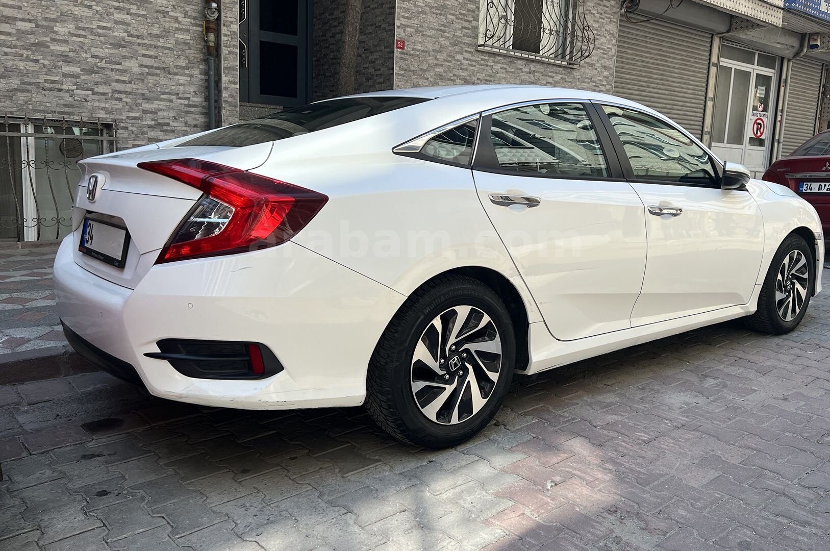 Sahibinden 68bin km Honda Civic 1.6i Eco Executive 2019 Model Fabrika cikis lpgli 3
