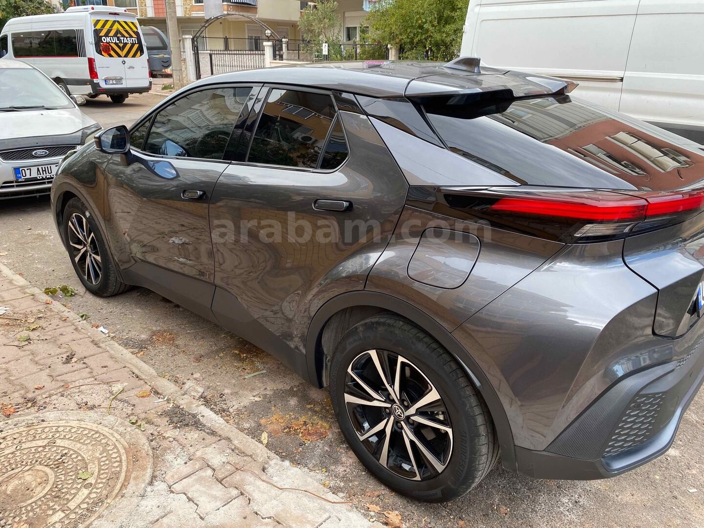 Bayandan ilk sahibinden Toyota CHR 1.8 Hybrid Passion 2025 Model 5