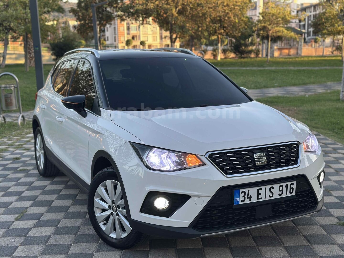 Galeriden Seat Arona 1.0 EcoTSI Xcellence 2021 Model Balıkesir 165.000 km Beyaz 2