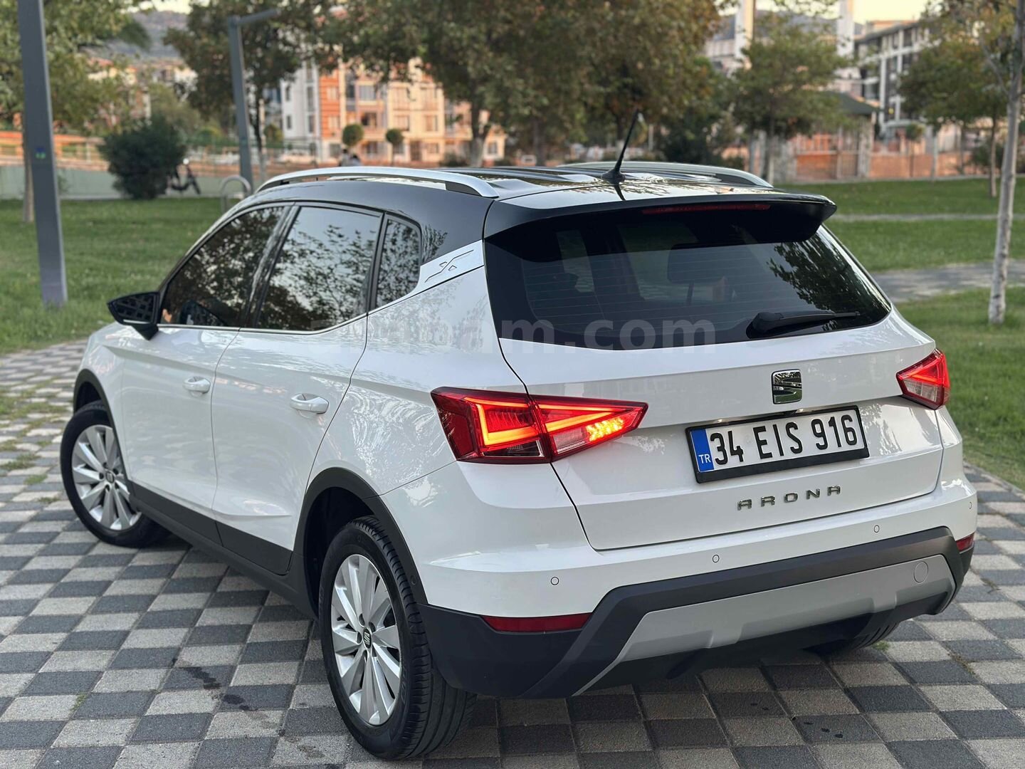 Galeriden Seat Arona 1.0 EcoTSI Xcellence 2021 Model Balıkesir 165.000 km Beyaz 7