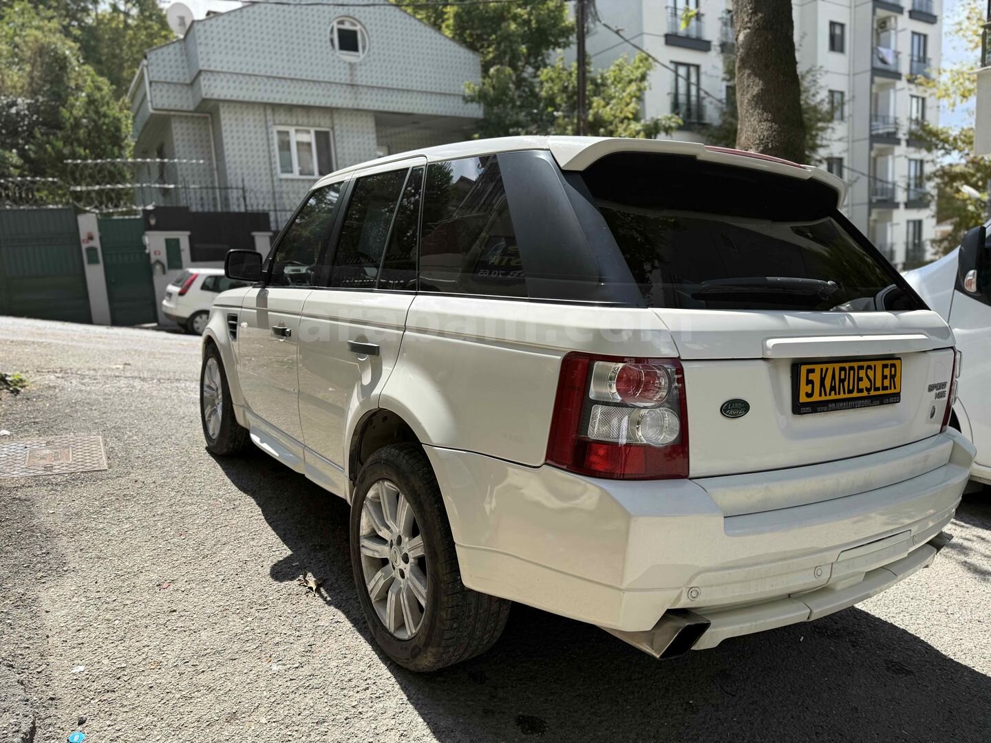 Sahibinden Land Rover Range Sport 2.7 TDV6 HSE 2009 Model 185.000 km Beyaz 5