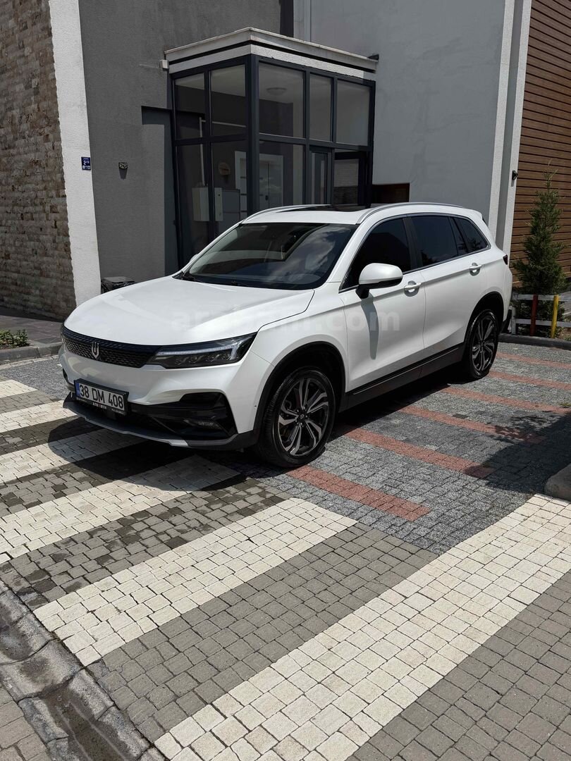 Sahibinden Skywell ET5 Premium 2022 Model Kayseri 88.000 km Beyaz 2