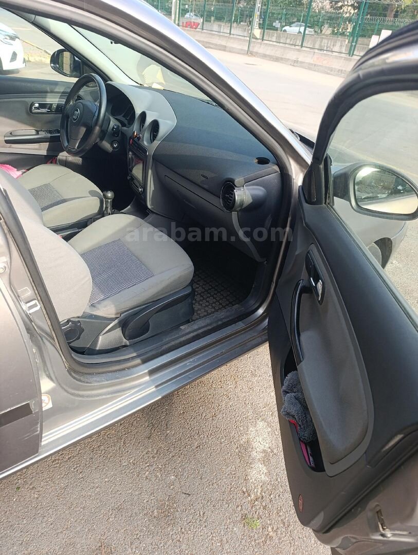 Sahibinden Seat Ibiza 1.4 TDI Signo 2004 Model İstanbul 310.000 km Gri (Gümüş) 3