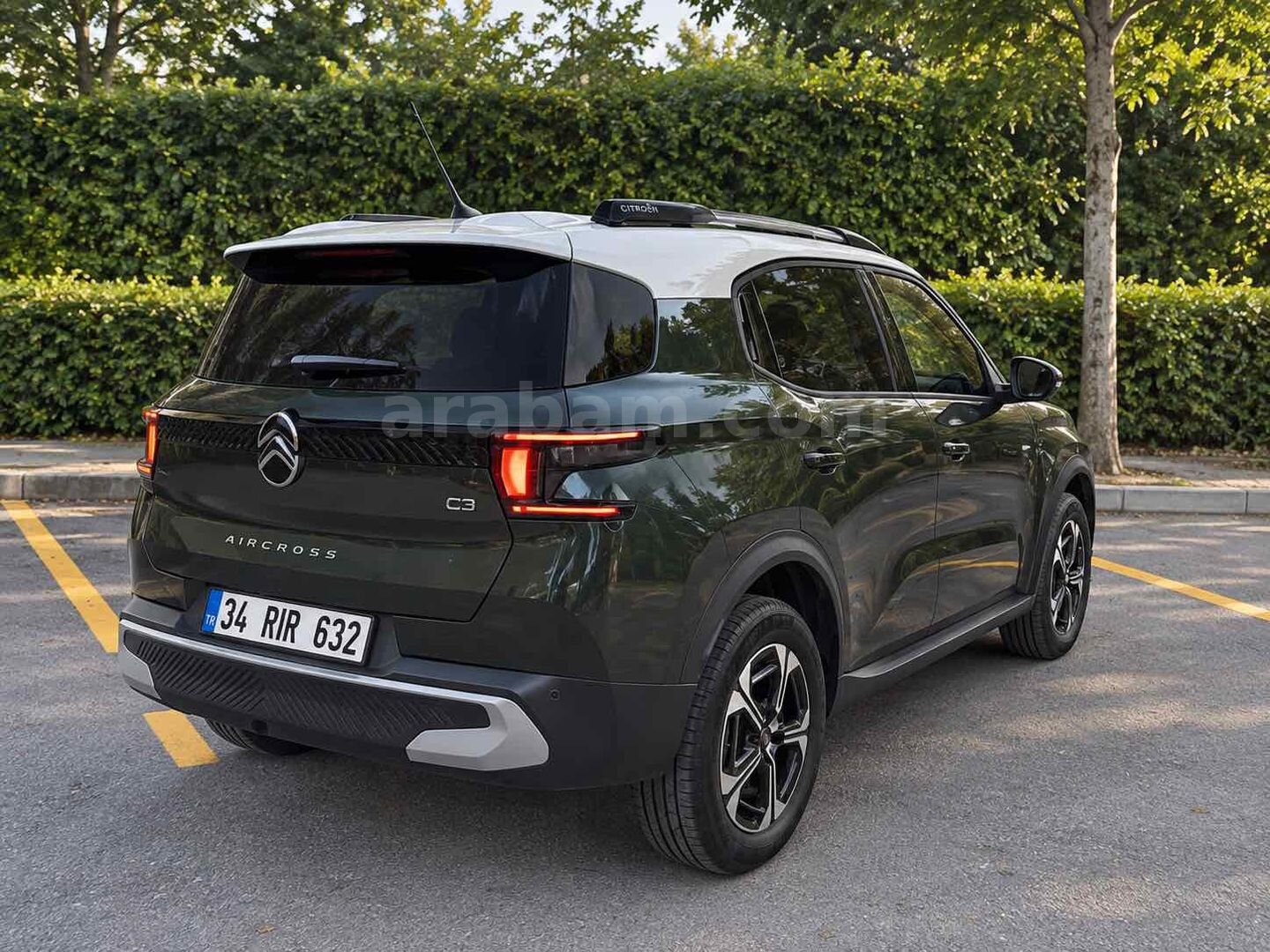 Galeriden Citroen C3 Aircross 1.2 Hybrid Max 2025 Model İstanbul 6.013 km Yeşil (metalik) 4