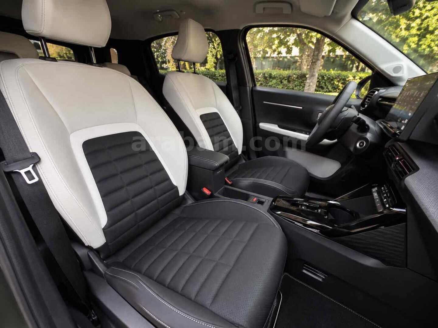 Galeriden Citroen C3 Aircross 1.2 Hybrid Max 2025 Model İstanbul 6.013 km Yeşil (metalik) 7