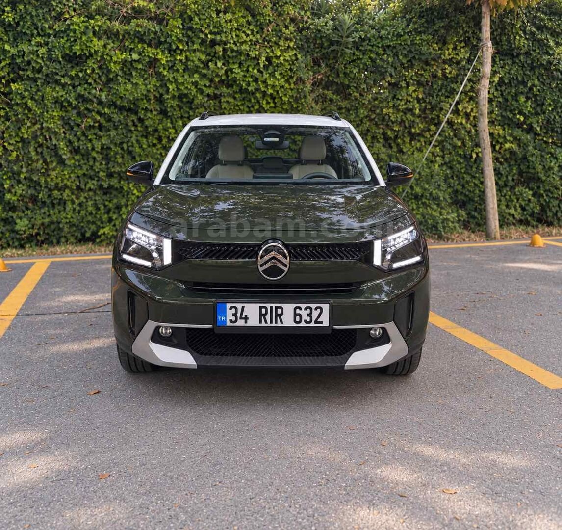 Galeriden Citroen C3 Aircross 1.2 Hybrid Max 2025 Model İstanbul 6.013 km Yeşil (metalik) 2