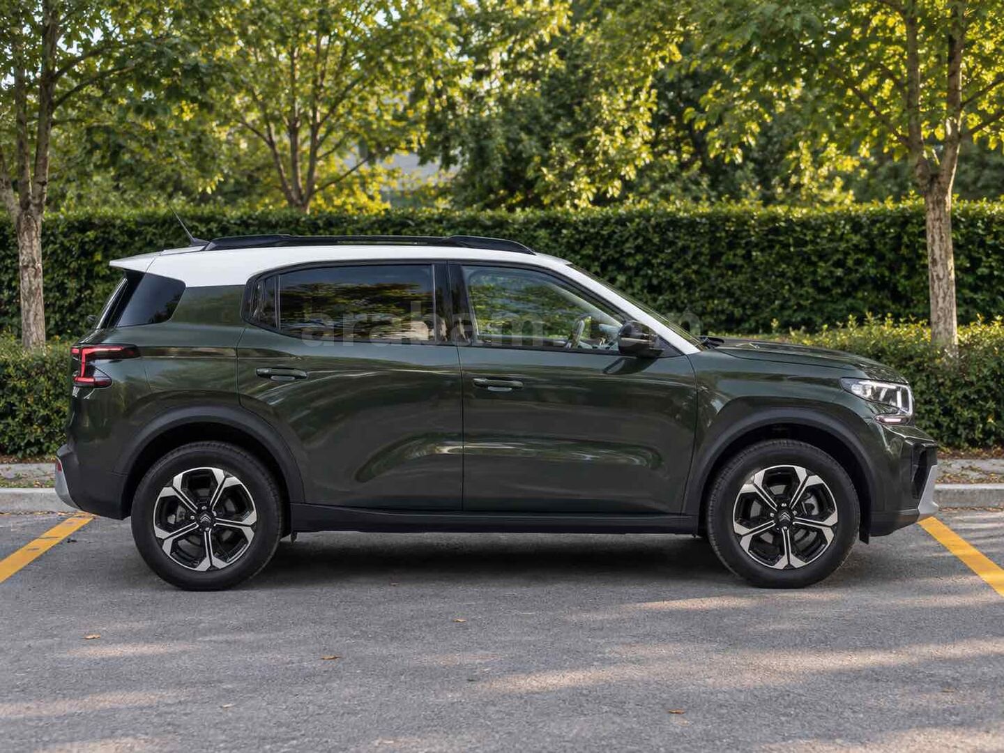 Galeriden Citroen C3 Aircross 1.2 Hybrid Max 2025 Model İstanbul 6.013 km Yeşil (metalik) 6