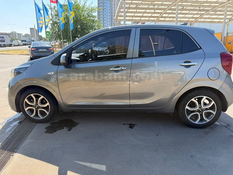 Sahibinden Kia Picanto 1.0 MPI 2023 Model Diyarbakır 26.000 km Füme