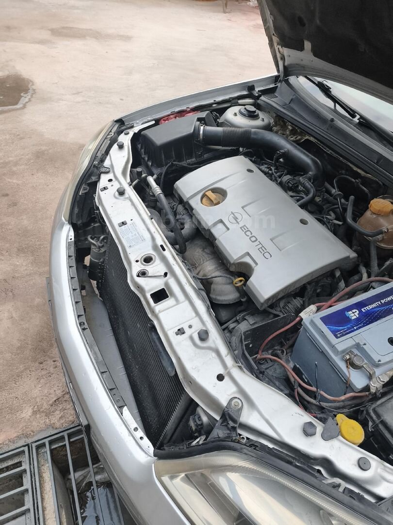 Galeriden Opel Vectra 1.6 Comfort 2005 Model Ordu 270.000 km Gri 6