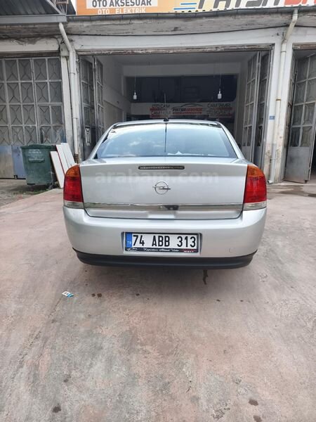 Galeriden Opel Vectra 1.6 Comfort 2005 Model Ordu 270.000 km Gri