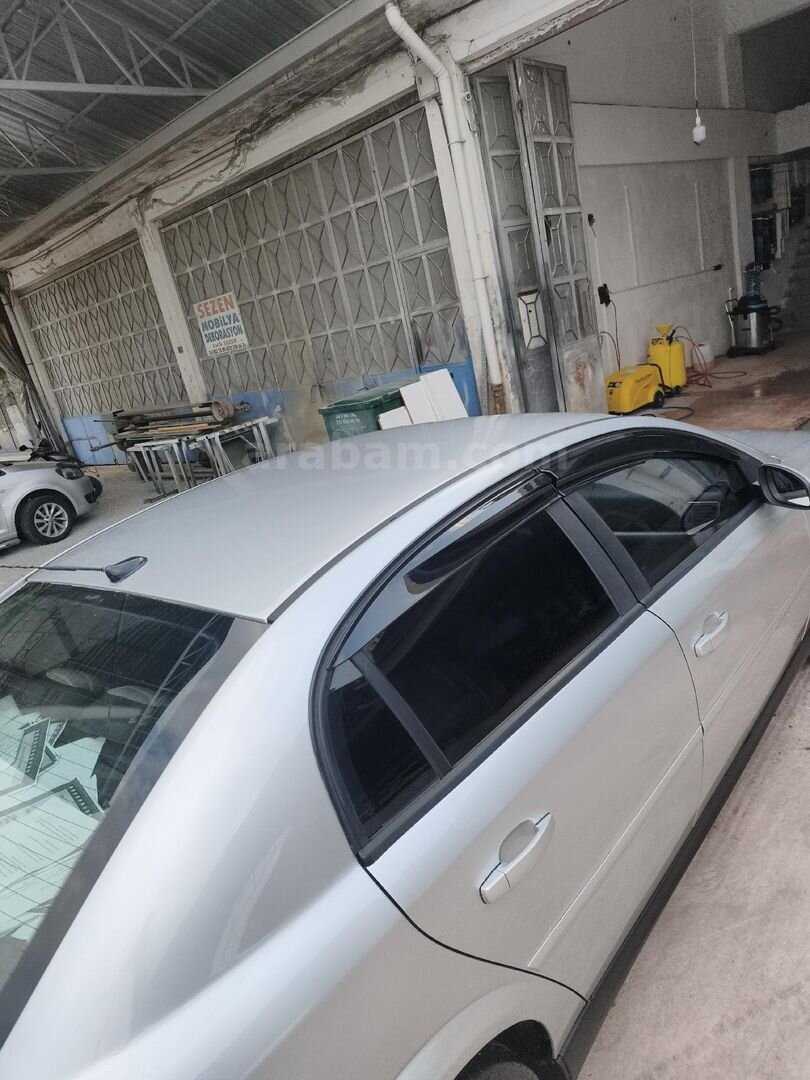 Galeriden Opel Vectra 1.6 Comfort 2005 Model Ordu 270.000 km Gri 5