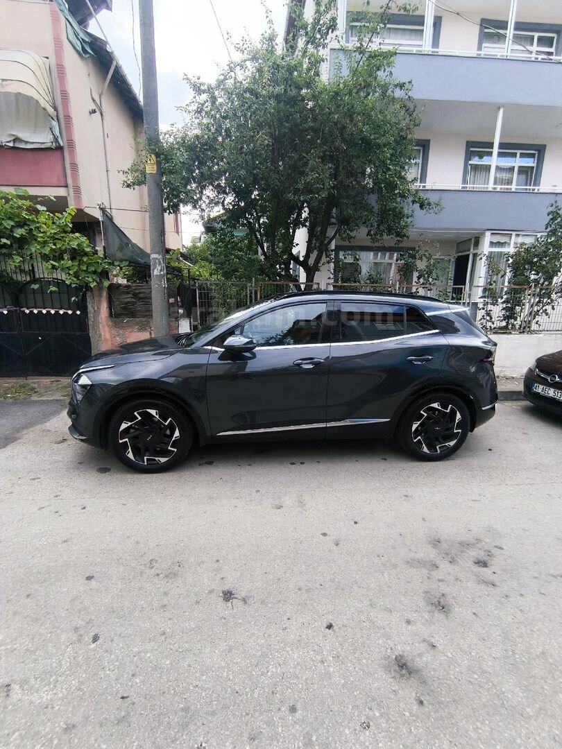 10.461 KM | 2025 OCAK TESCİL | HATASIZ | ELEGANCE KONFOR PLUS | CAM TAVAN 4