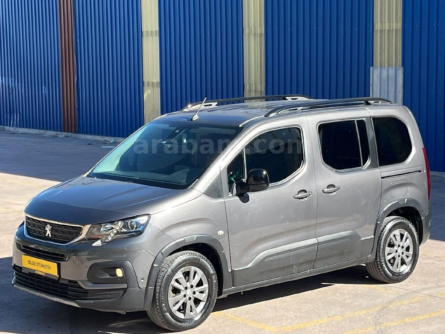 Galeriden Peugeot Rifter 1.5 BlueHDI Allure 2023 Model Kütahya 33.000 km Gri (Gümüş) 1