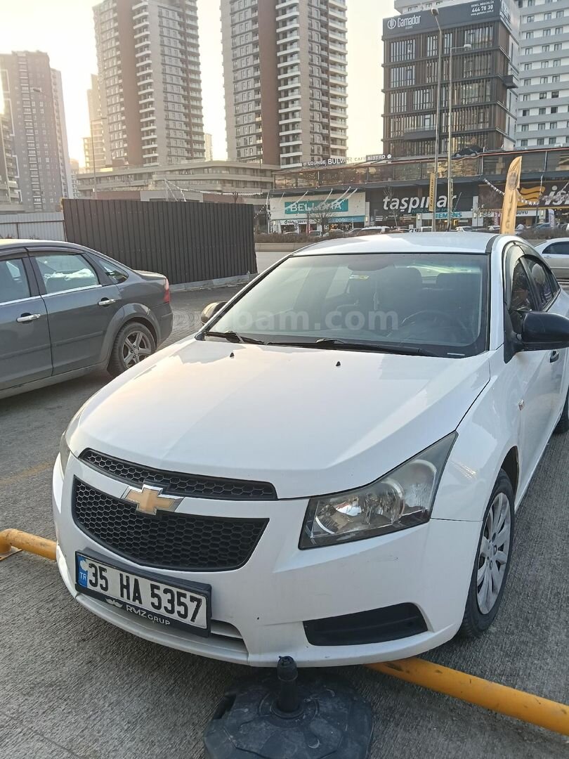 Sahibinden Chevrolet Cruze 1.6 2011 Model Ankara 197.000 km Beyaz 1