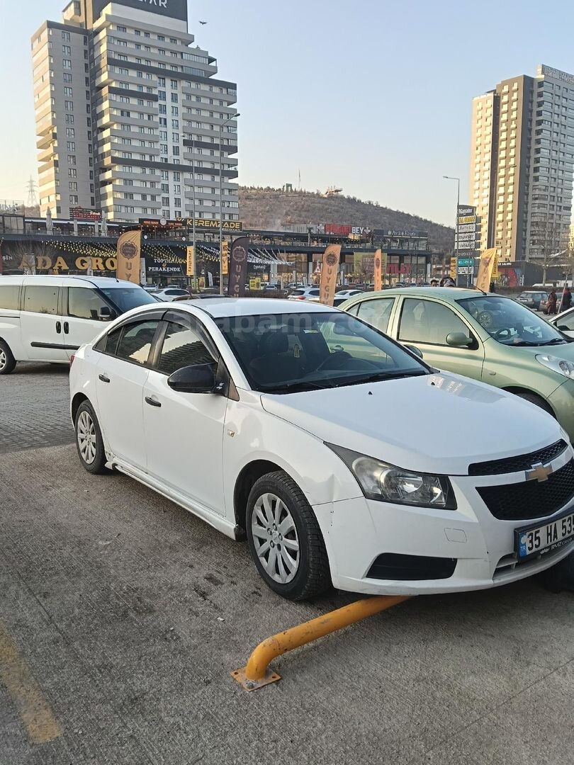Sahibinden Chevrolet Cruze 1.6 2011 Model Ankara 197.000 km Beyaz 2