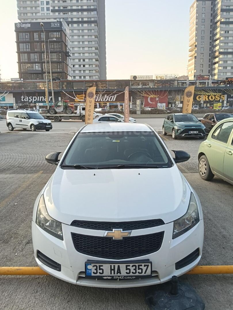 Sahibinden Chevrolet Cruze 1.6 2011 Model Ankara 197.000 km Beyaz 4