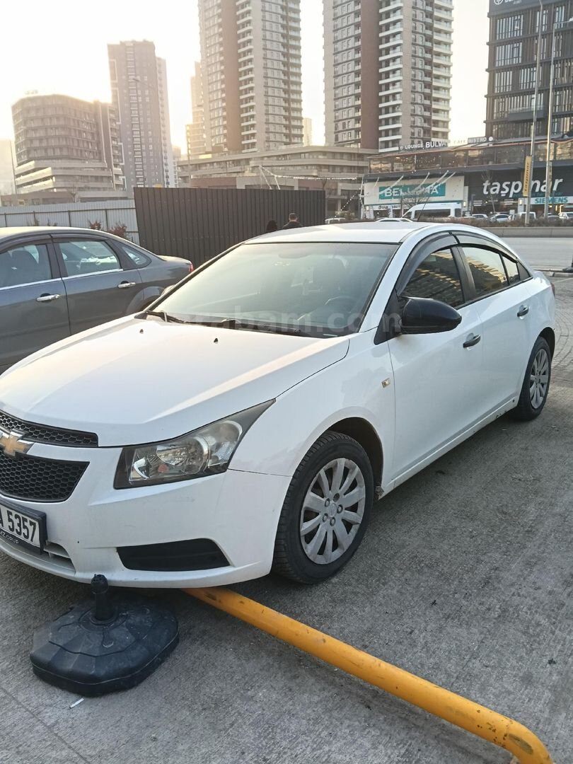 Sahibinden Chevrolet Cruze 1.6 2011 Model Ankara 197.000 km Beyaz 3