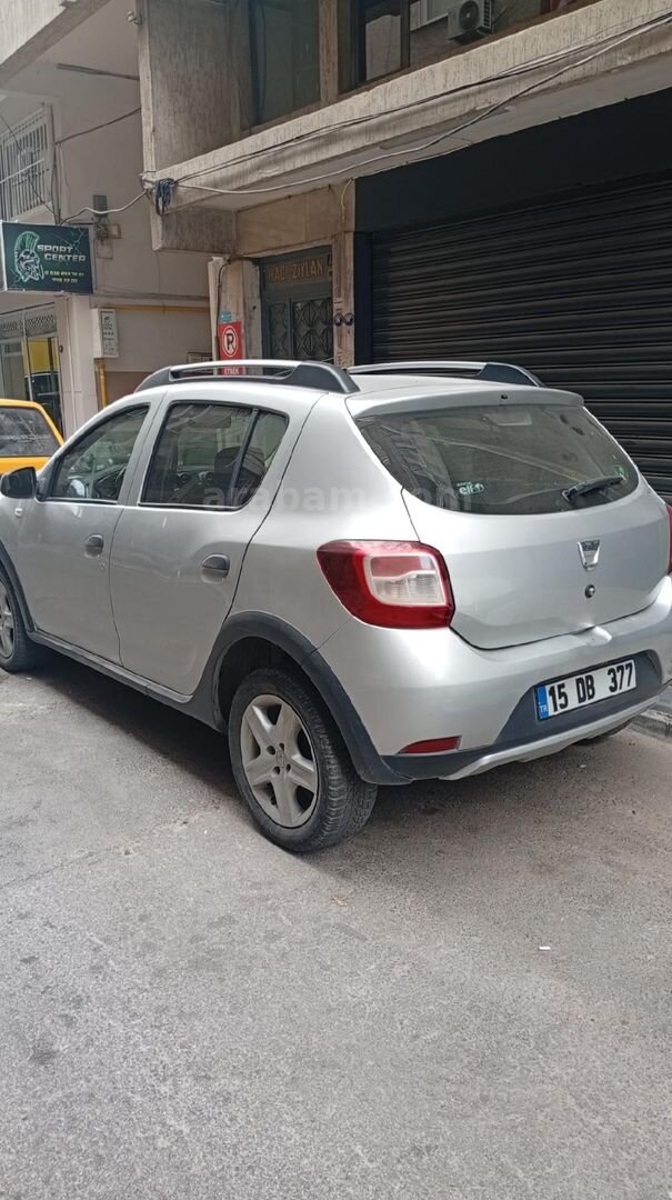 Sahibinden Dacia Sandero 0.9 TCe Stepway Easy-R 2016 Model İzmir 113.000 km Gri 7