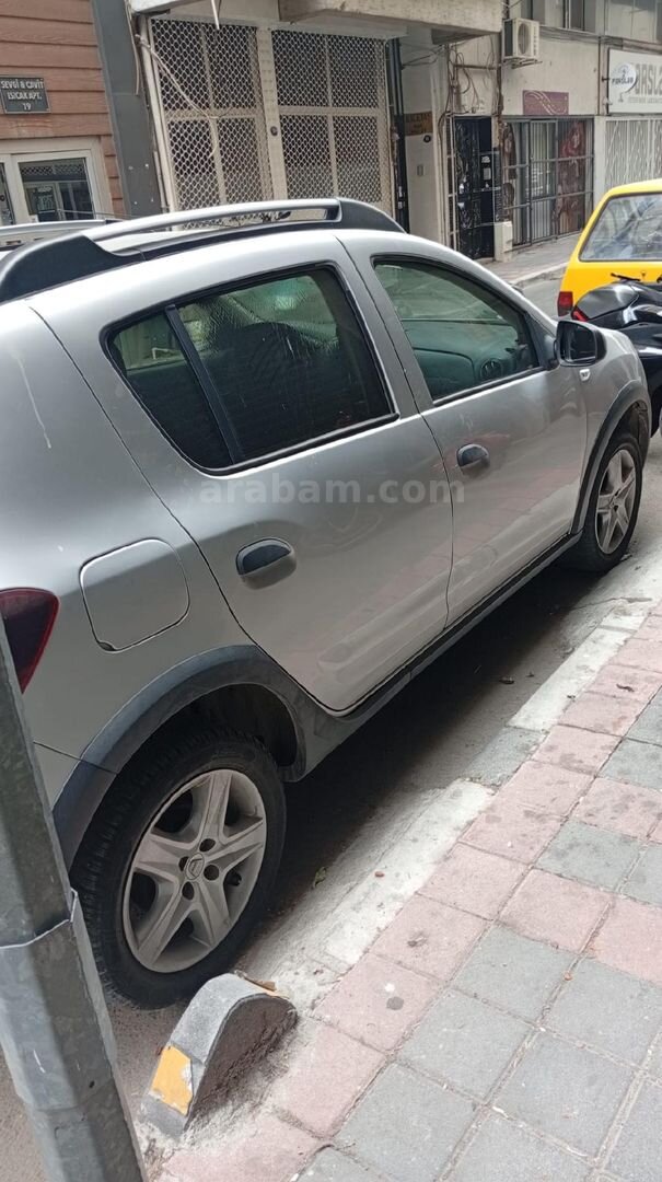 Sahibinden Dacia Sandero 0.9 TCe Stepway Easy-R 2016 Model İzmir 113.000 km Gri 5