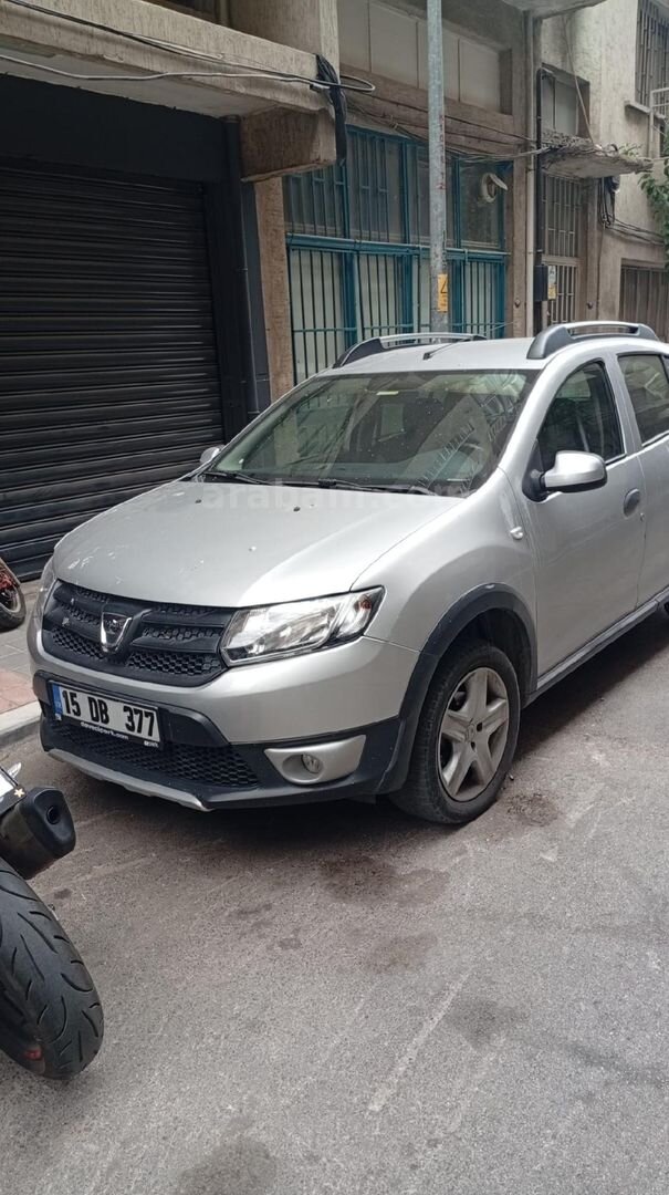 Sahibinden Dacia Sandero 0.9 TCe Stepway Easy-R 2016 Model İzmir 113.000 km Gri 1