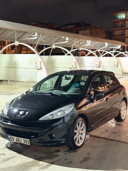 Sahibinden Peugeot 207 1.4 Trendy 2008 Model 230.000 km Siyah