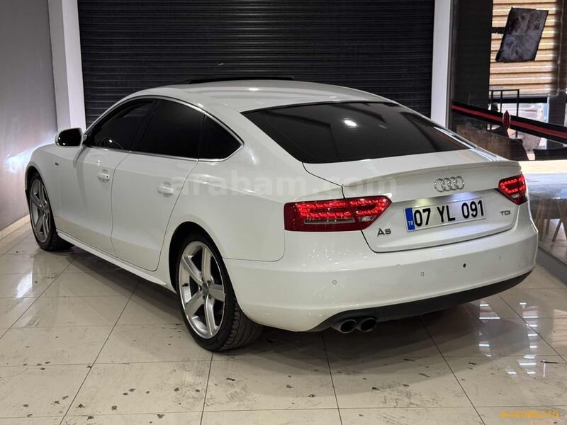KAYA OTOMOTİV'DEN 2011 AUDi A5 177HP DEĞİŞENSİZ 7