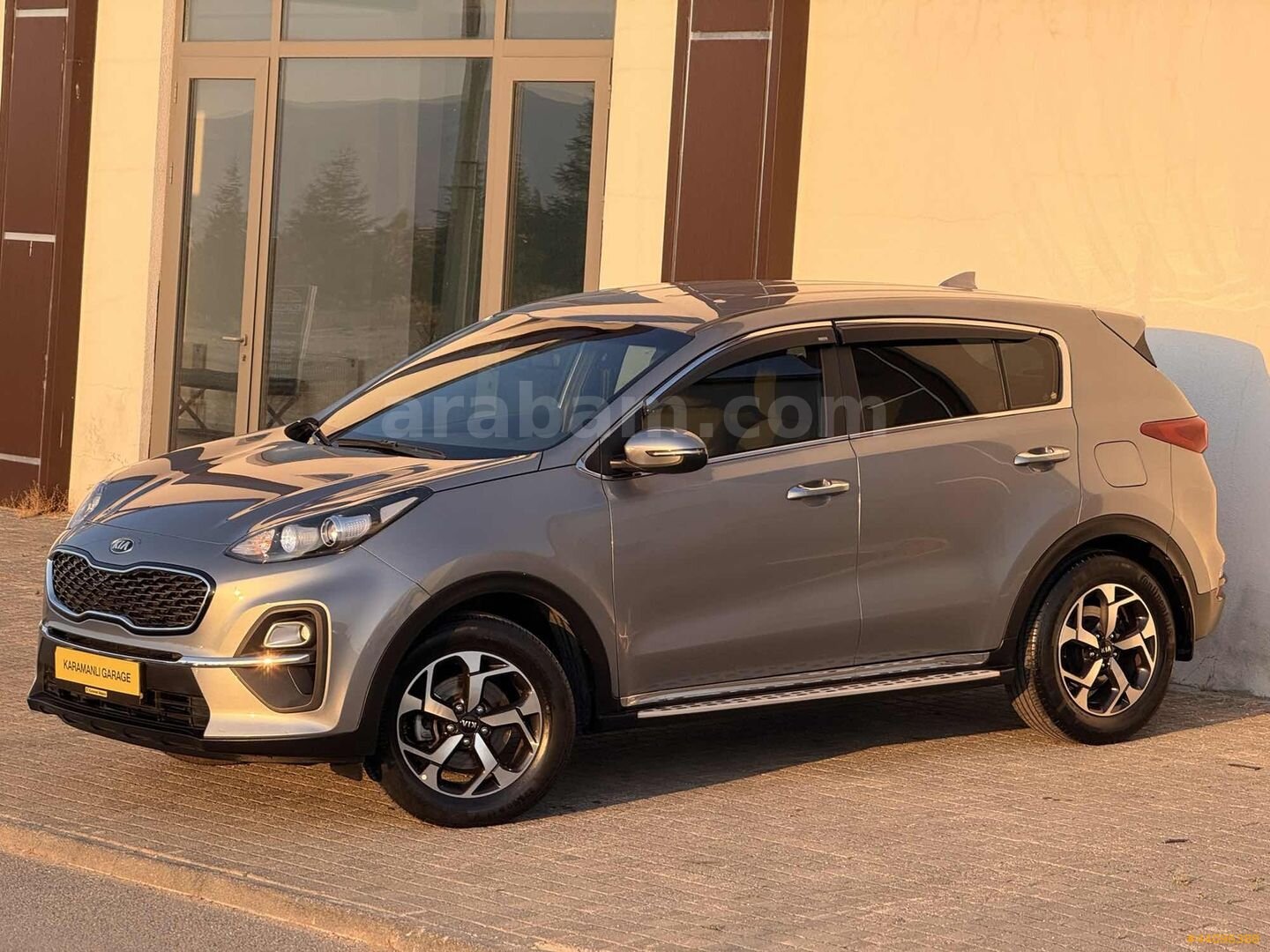 KARAMANLI GARAGE KİA SPORTAGE 1.6 GDİ COOL BOYASIZ KAYITSIZ 4