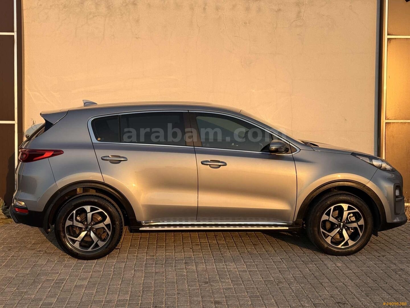 KARAMANLI GARAGE KİA SPORTAGE 1.6 GDİ COOL BOYASIZ KAYITSIZ 7