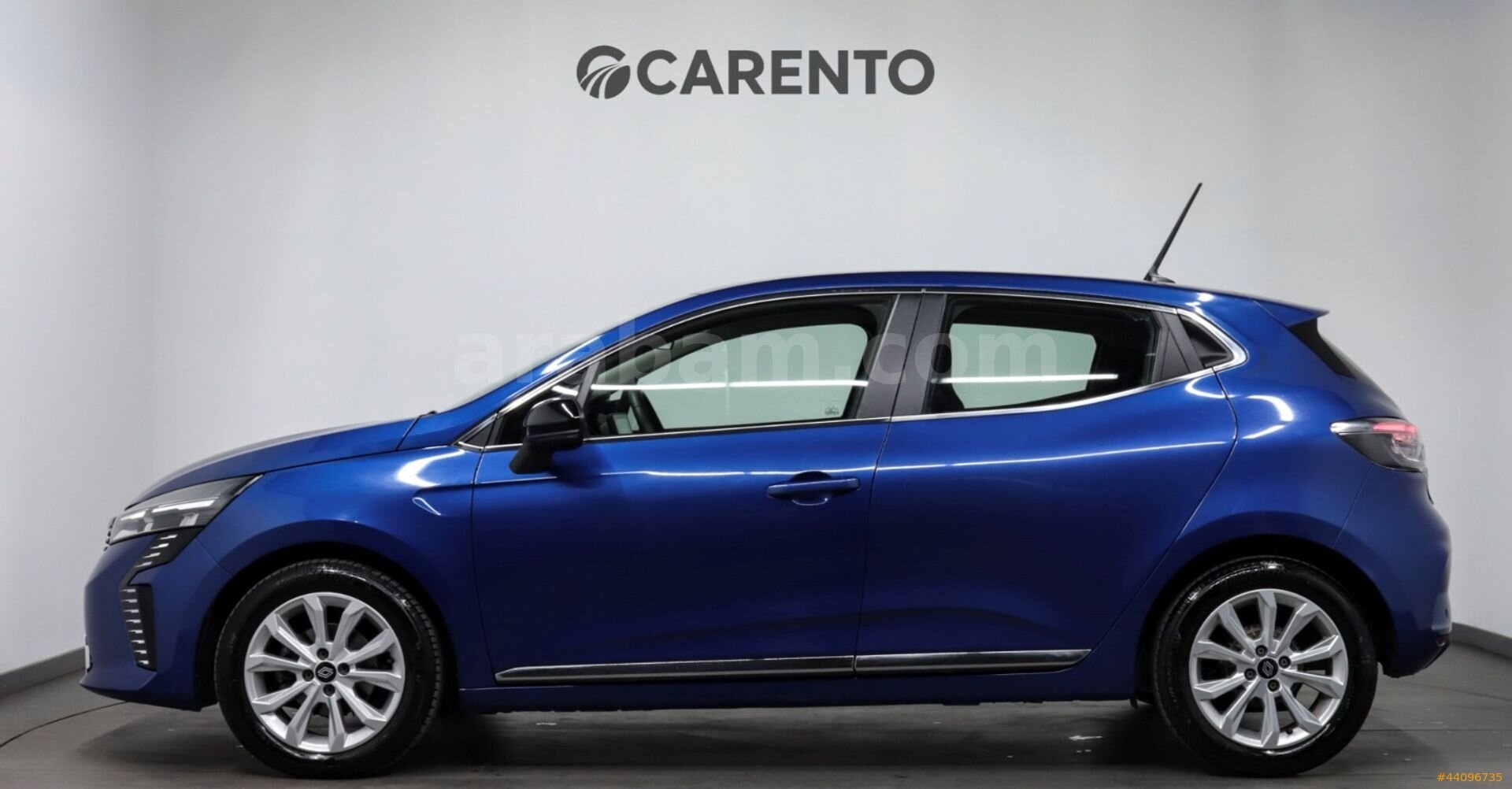 Galeriden Renault Clio 1.0 TCe Evolution 2024 Model İstanbul 81.000 km Mavi 2