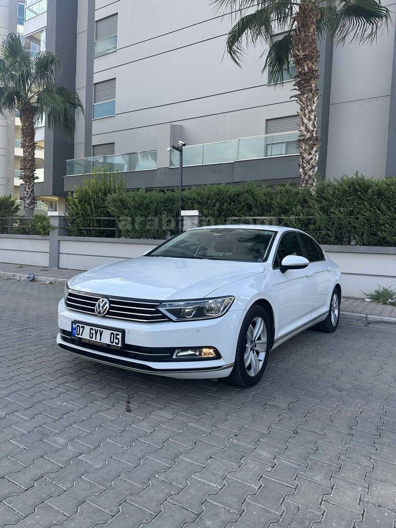 Galeriden Volkswagen Passat 1.6 TDi BlueMotion Comfortline 2016 Model İzmir 118.000 km Beyaz 5