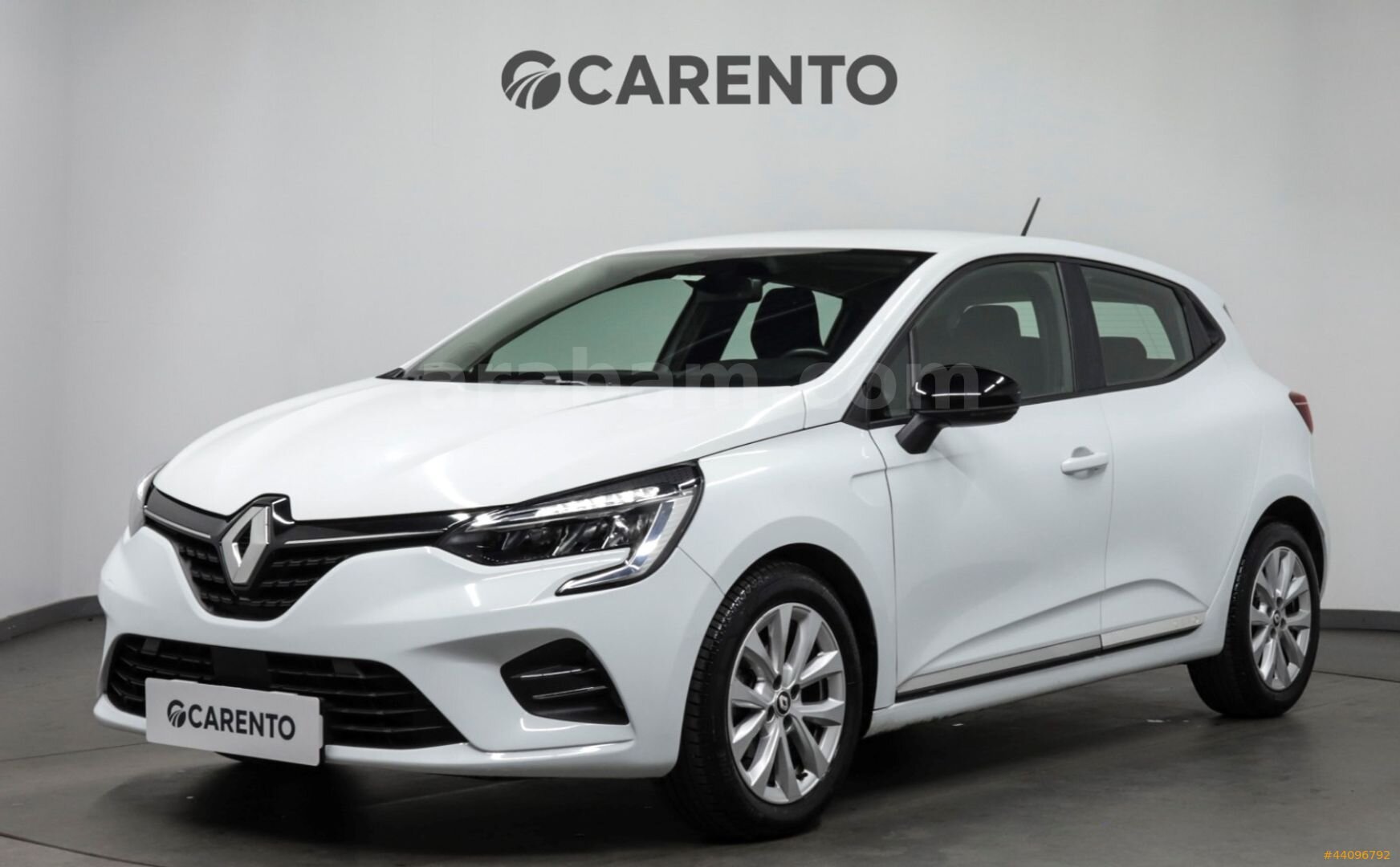 Galeriden Renault Clio 1.0 TCe Touch 2023 Model İstanbul 85.000 km Beyaz 1