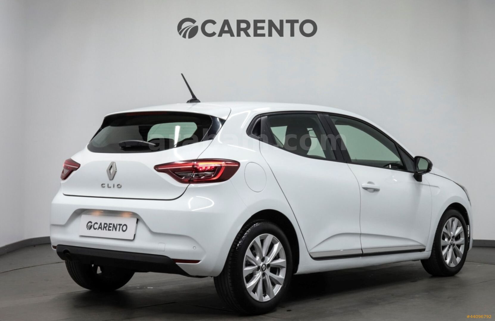 Galeriden Renault Clio 1.0 TCe Touch 2023 Model İstanbul 85.000 km Beyaz 5