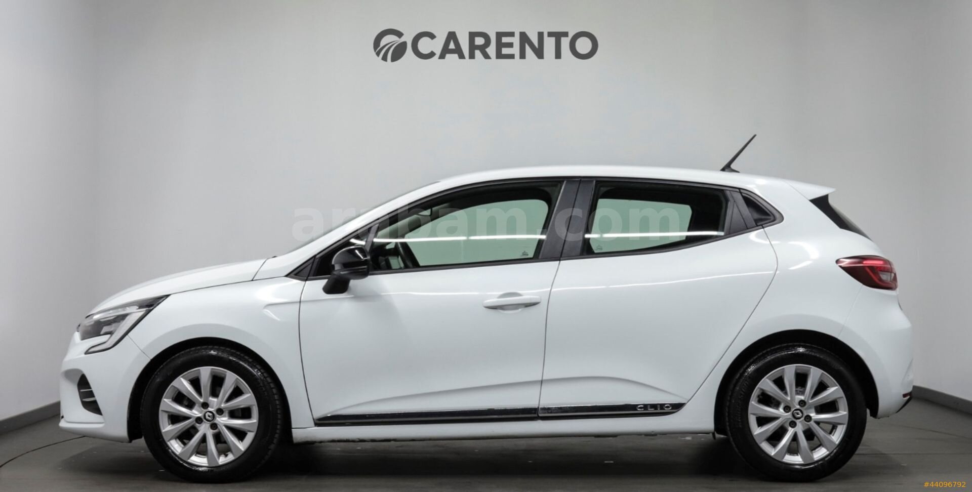 Galeriden Renault Clio 1.0 TCe Touch 2023 Model İstanbul 85.000 km Beyaz 2