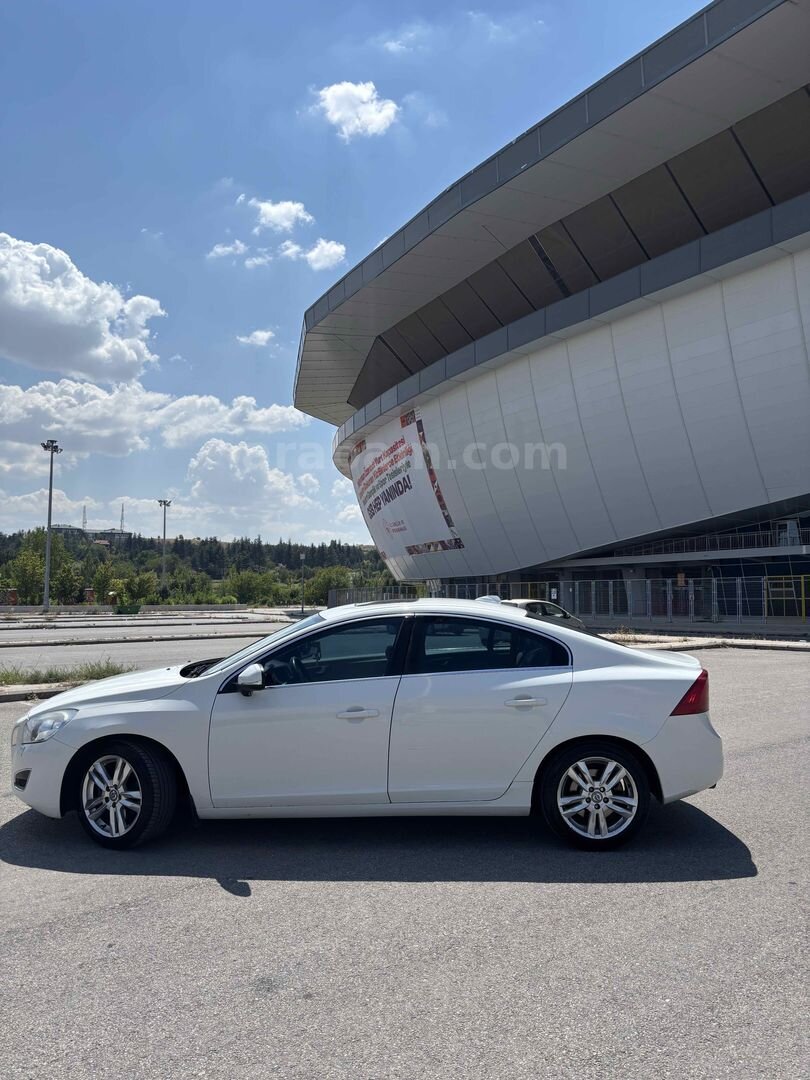Sahibinden Volvo S60 1.6 D Advance 2012 Model Eskişehir 245.200 km Beyaz 7