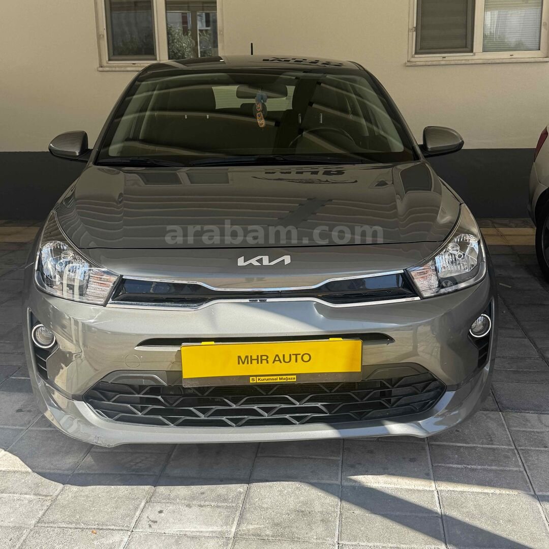 Galeriden Kia Rio 1.4 CVVT Cool 2022 Model Antalya 82.000 km Gri 2