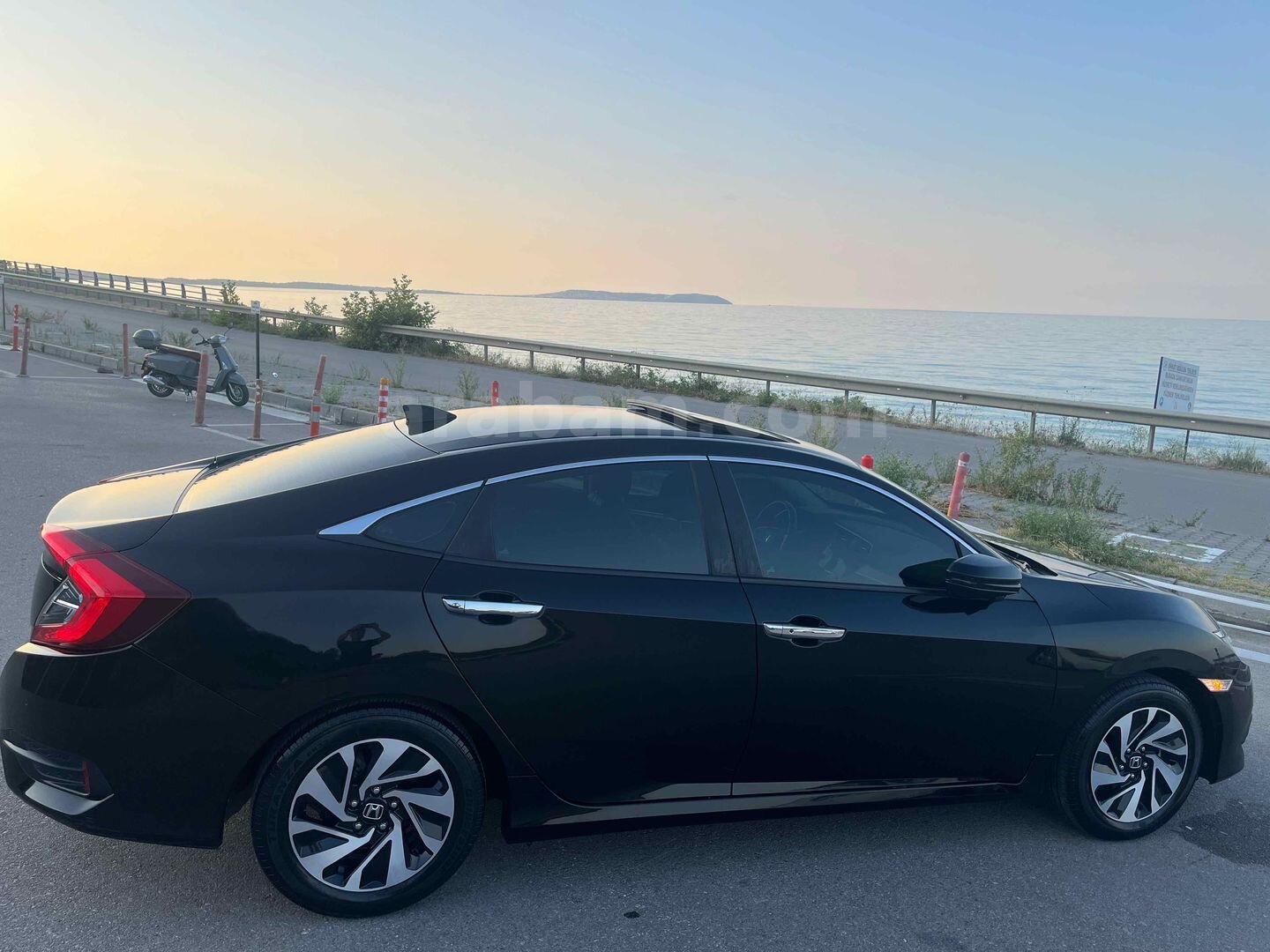 Sahibinden Honda Civic 1.6i VTEC Eco Executive 2018 Model 4