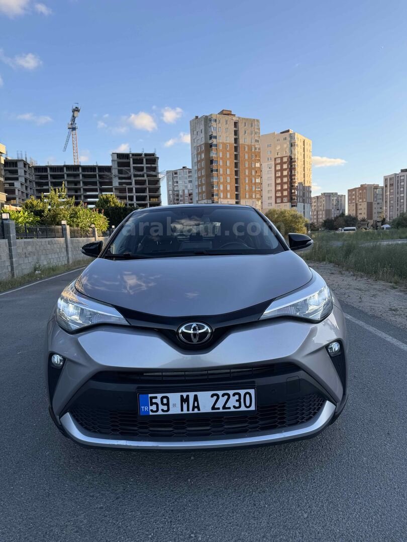 Sahibinden Toyota C-HR 1.2 Turbo Passion 2020 Model 33.300 km Gri (Gümüş) 1