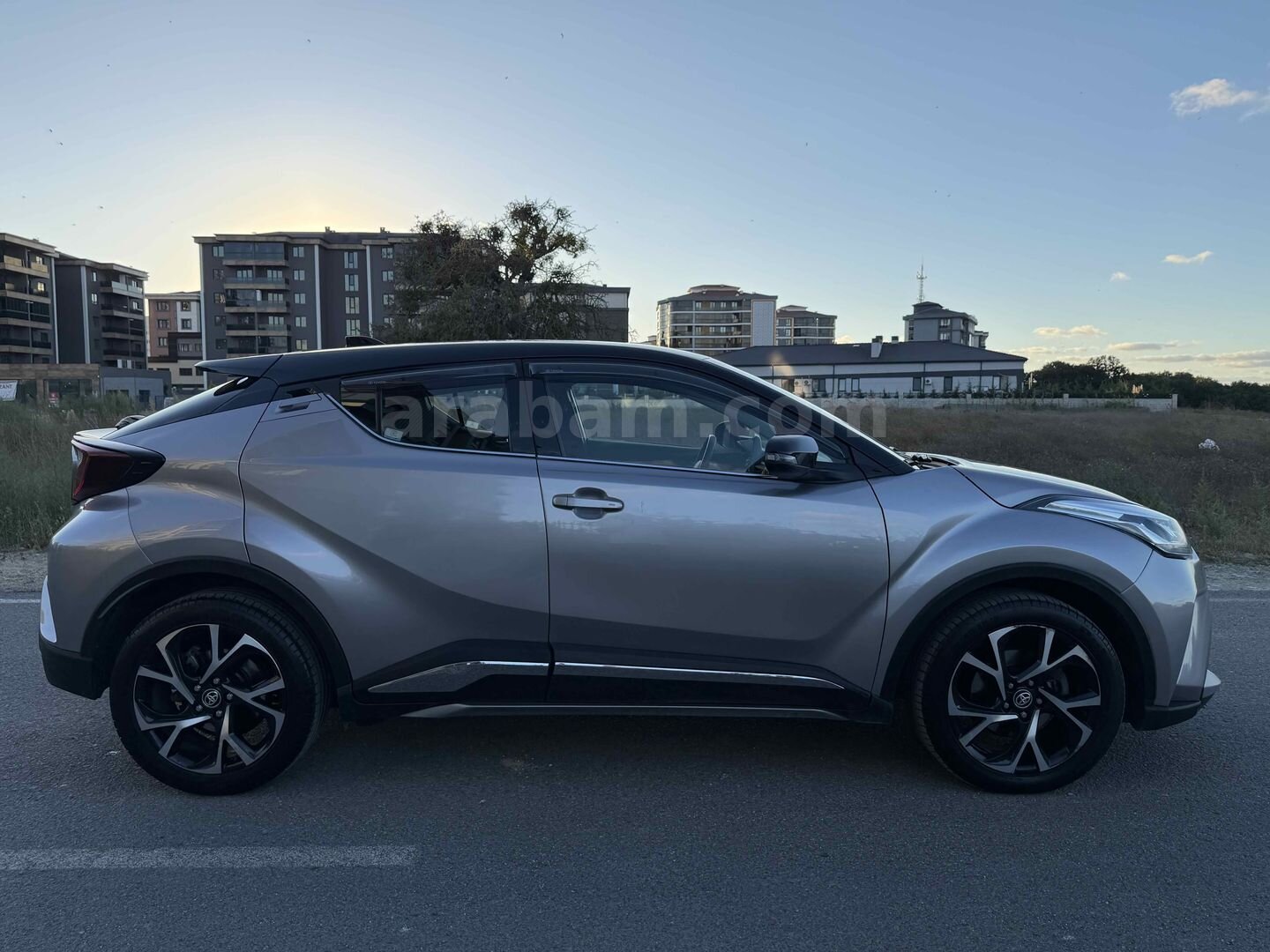 Sahibinden Toyota C-HR 1.2 Turbo Passion 2020 Model 33.300 km Gri (Gümüş) 7