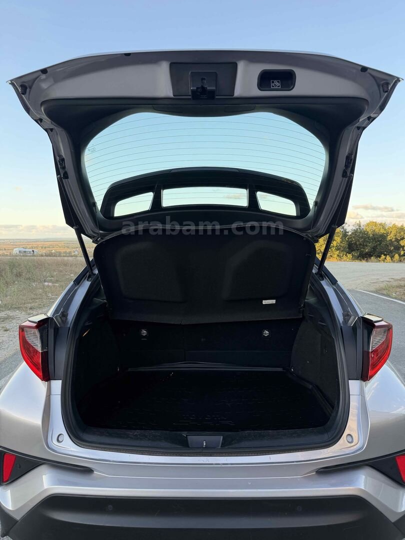 Sahibinden Toyota C-HR 1.2 Turbo Passion 2020 Model 33.300 km Gri (Gümüş) 2