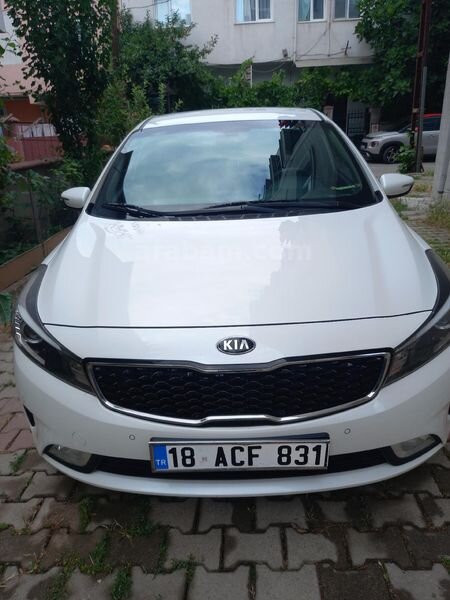 Sahibinden Kia Cerato 1.6 CRDi Concept Techno 2017 Model İstanbul 103.000 km Beyaz