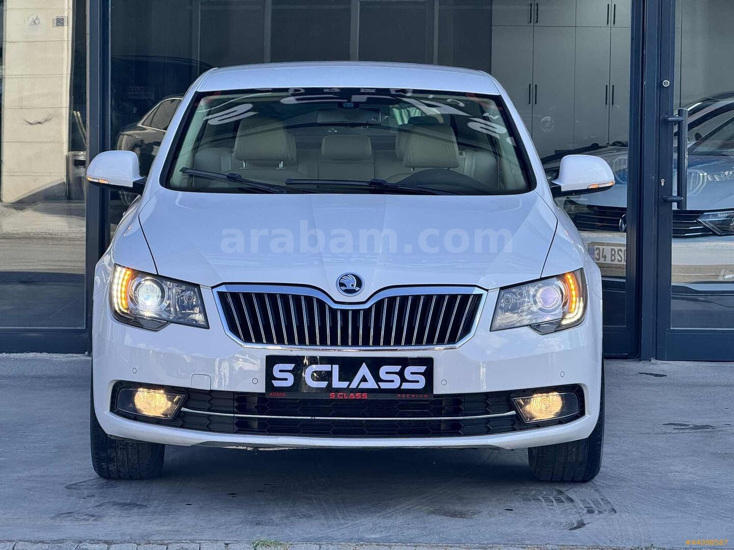 HATASIZ BOYASIZ 2015 MODEL SKODA SUPERB 1.6TDI ELEGANCE 171.KM 2