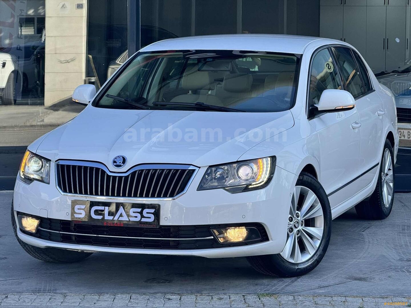 HATASIZ BOYASIZ 2015 MODEL SKODA SUPERB 1.6TDI ELEGANCE 171.KM 1